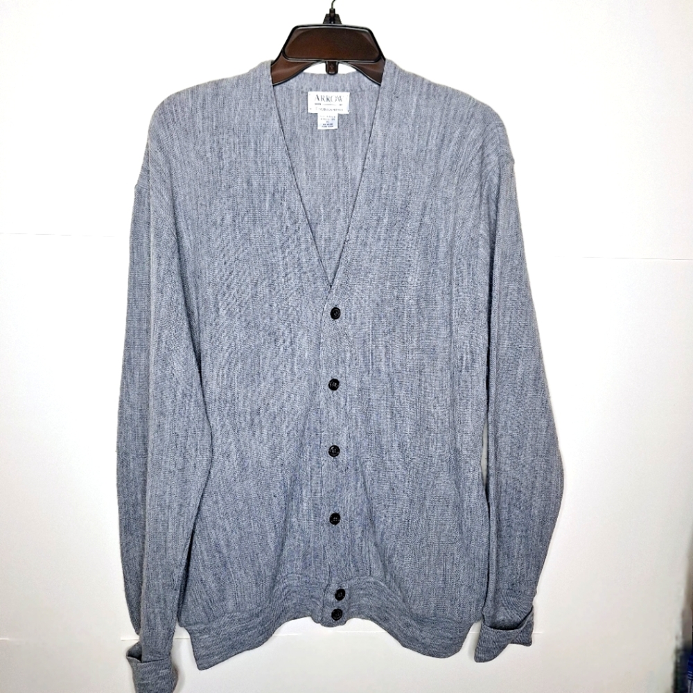 Vintage Arrow Tournament grandpa core, 90s core, button-up cardigan size XL.